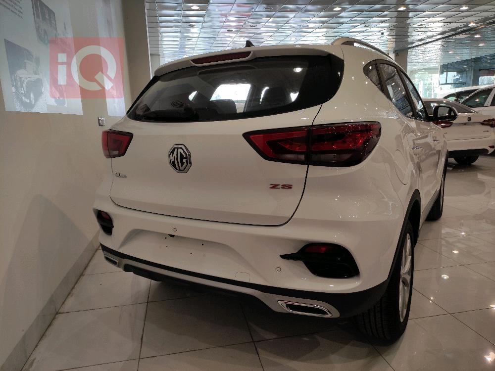 MG ZS